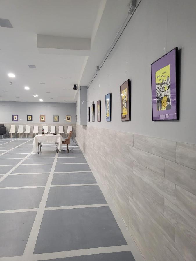 Betariel'Com Akh University Vienna Luaran gambar