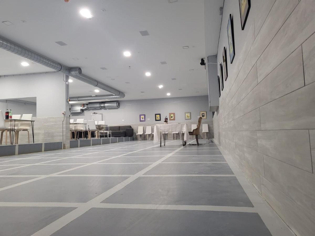 Betariel'Com Akh University Vienna Luaran gambar
